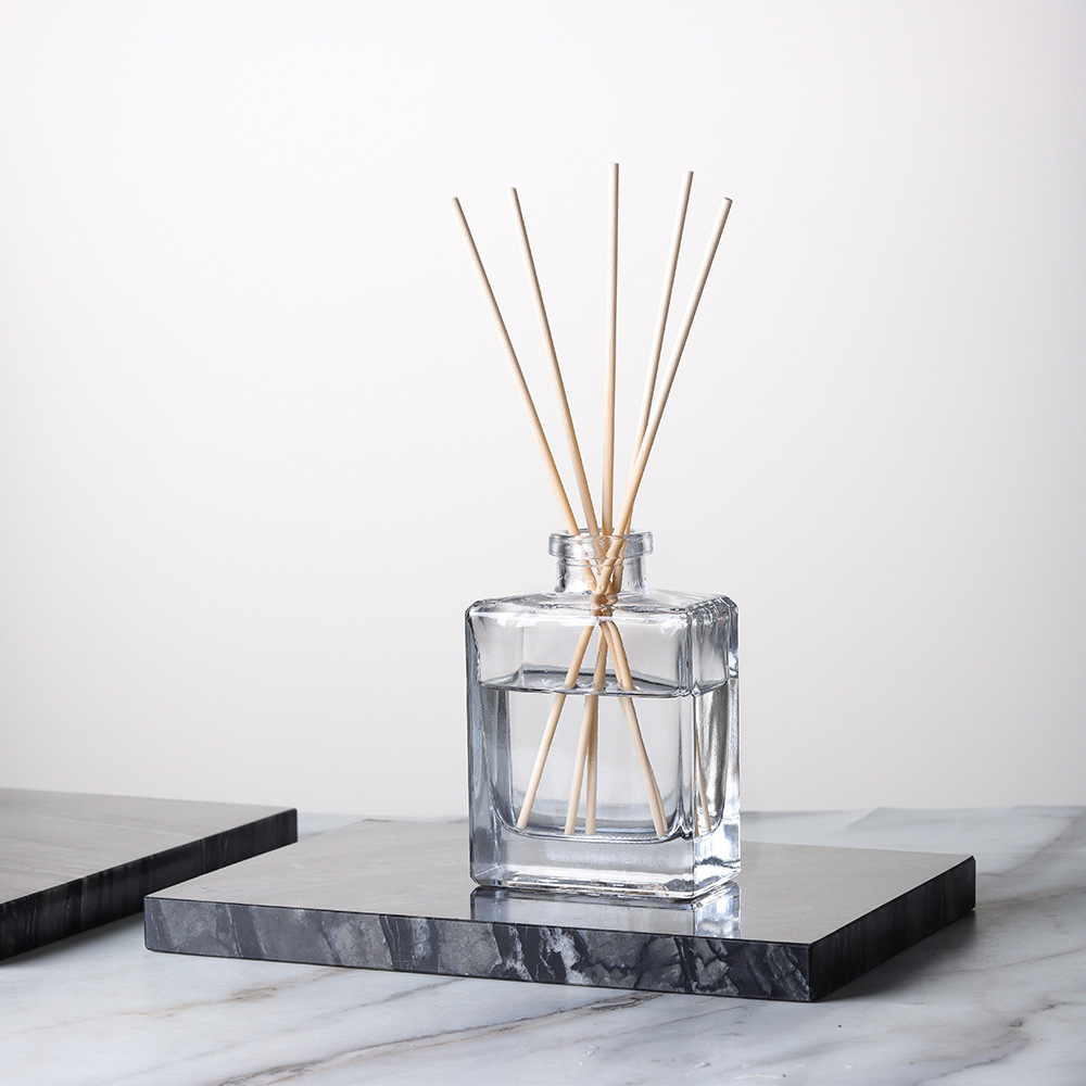 Flacon d'aromathérapie carré e - Home Fragrance Japan avis et prix